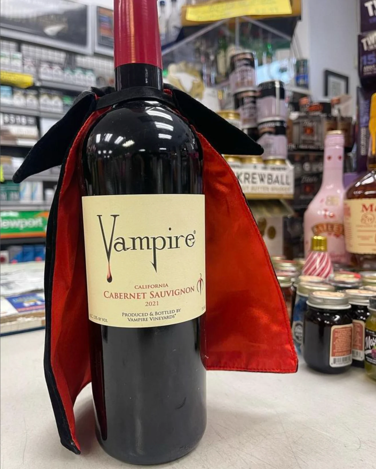 VAMPIRE® VINEYARDS RED WINE TRILOGY - Image 3